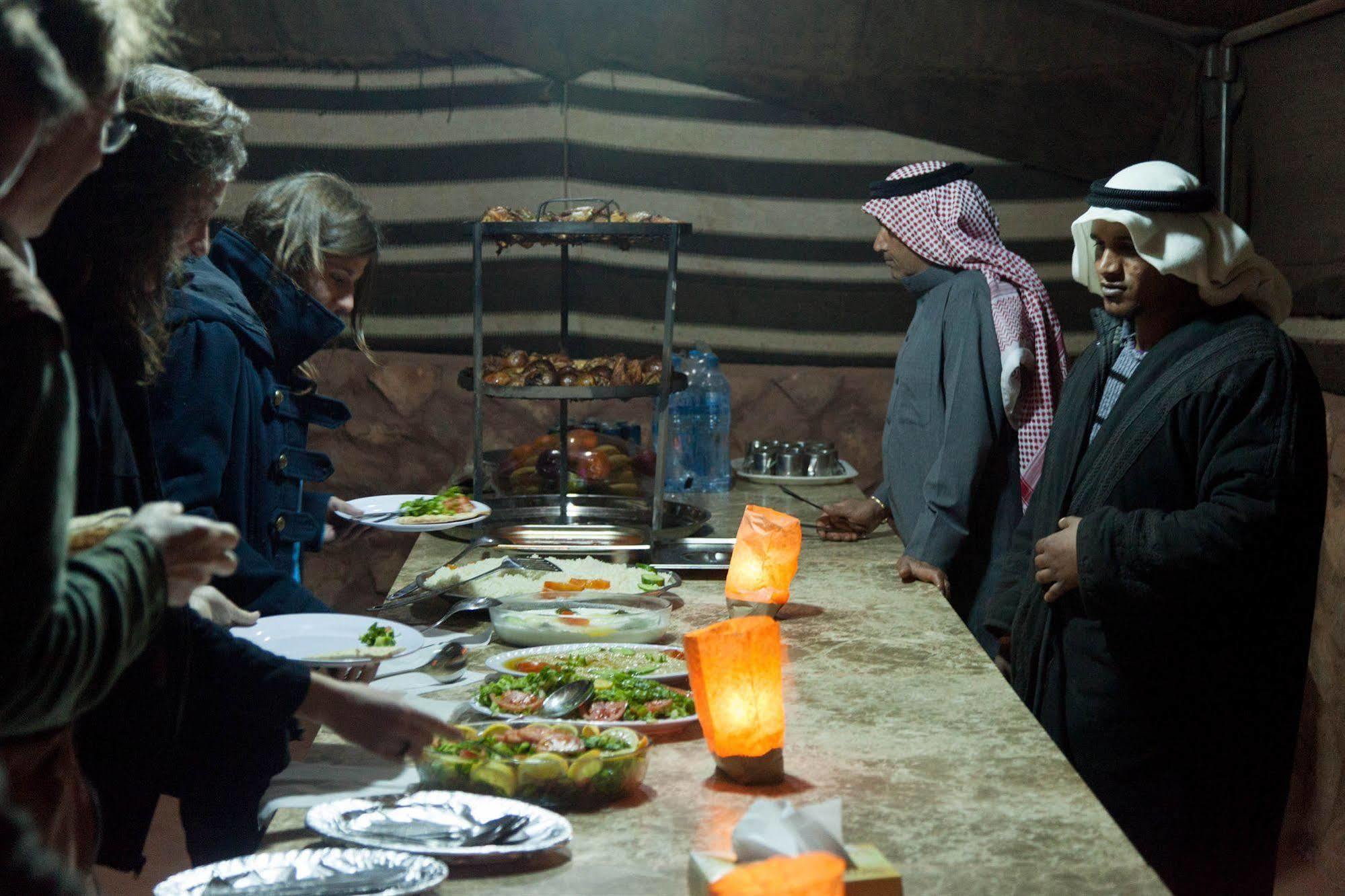 Wadi Rum Caravan Camp Esterno foto